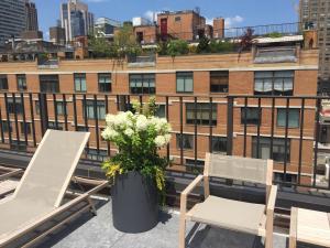 Tall Fiberglass Lipless Cylinder Planters